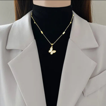 COLLAR MARIPOSA